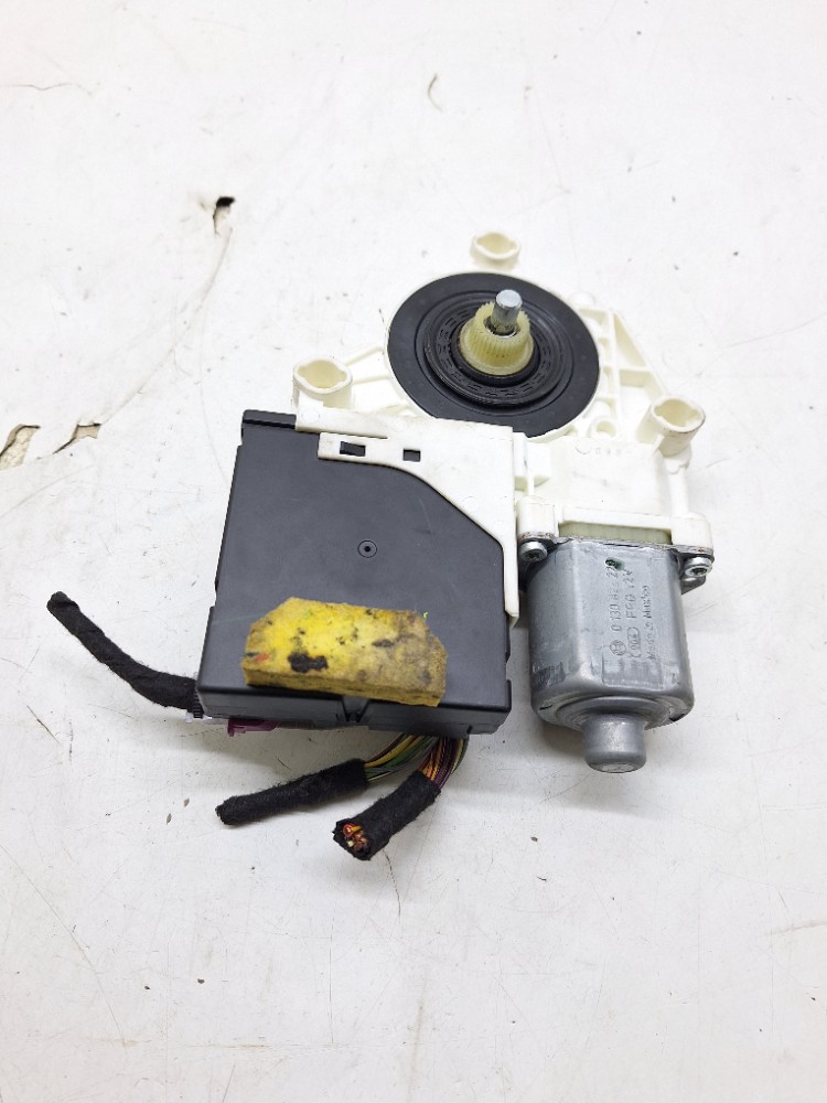 Motor Maquina Vidro Dianteiro Direito Vw Jetta Tsi 2.0 2016
