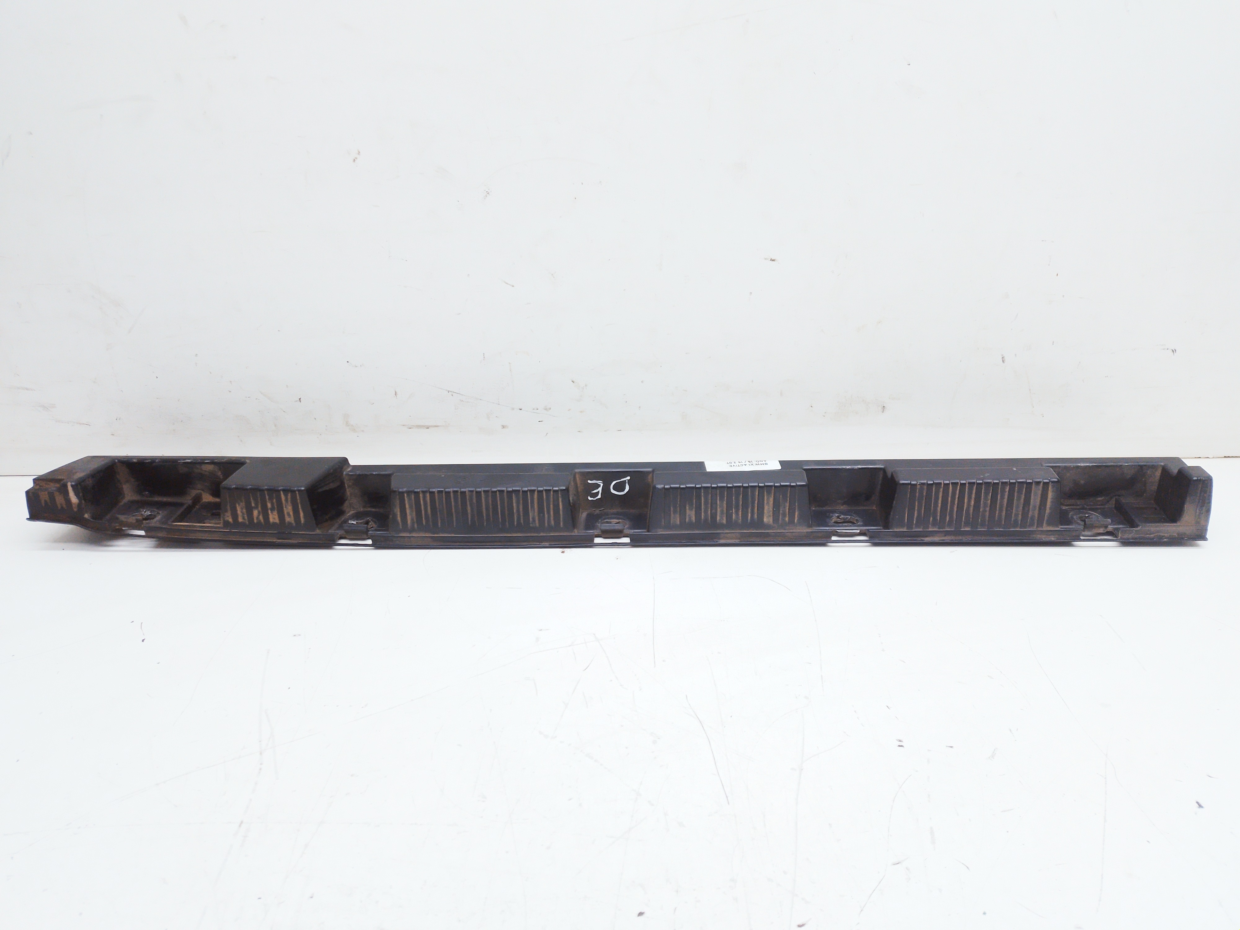 Guia Dianteiro Spoiler Esquerdo Bmw X1 2015 51122991497 Preto