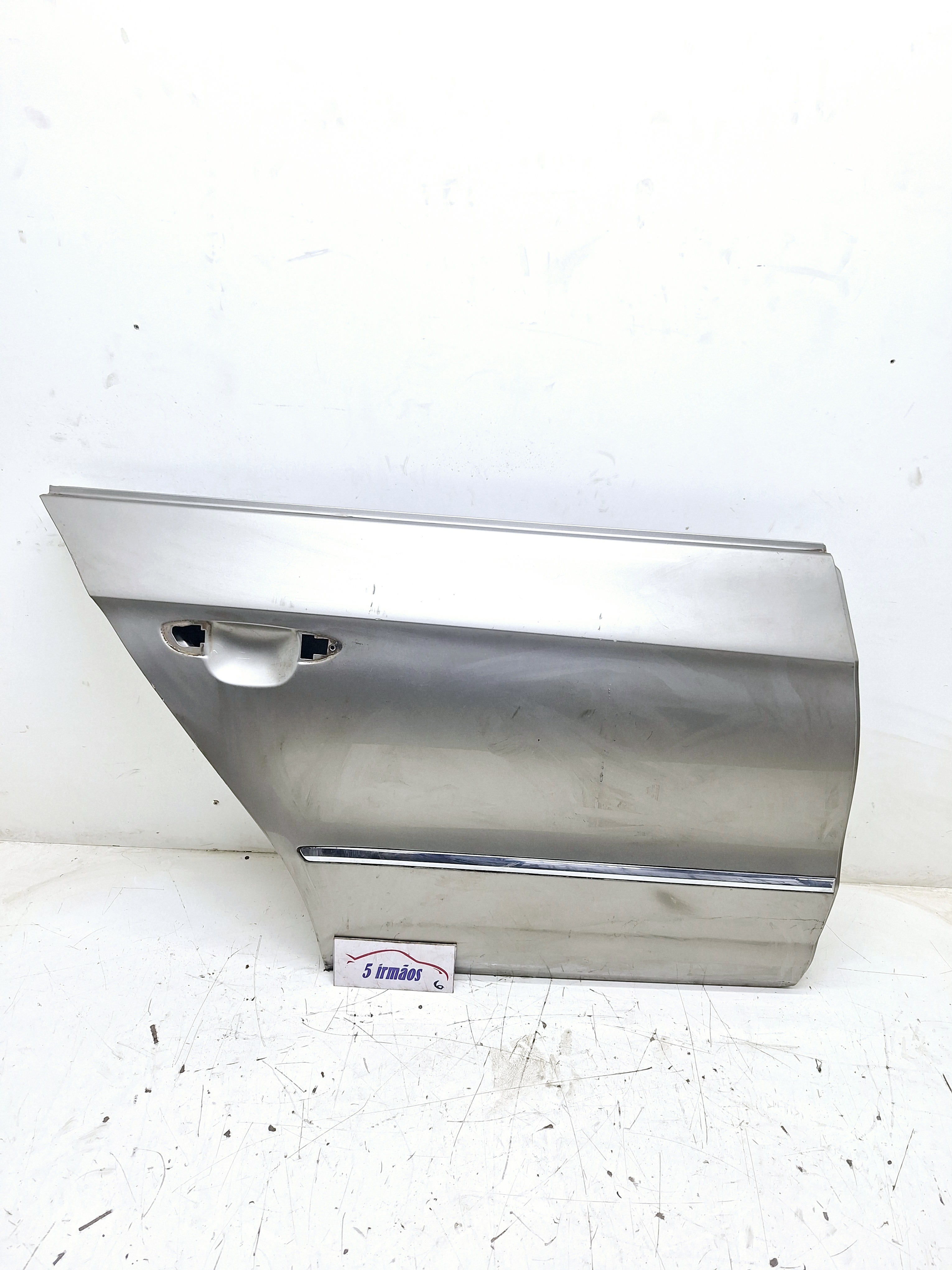Porta Traseira Direita Vw Passat Cc 3.6 2010/2011 Traseira Direito Prateado