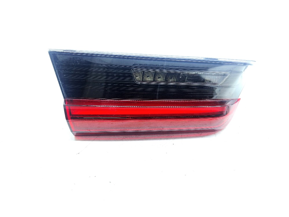 Lanterna Esquerda Tampa Bmw 320i/ M3 2025 2026 H75A3BC5704