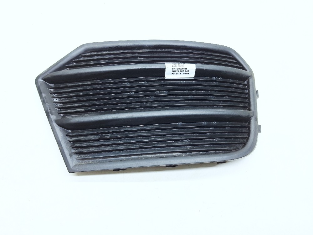 Acabamento Farol Milha Audi Q3 1.4 2016 8u807682p Direito