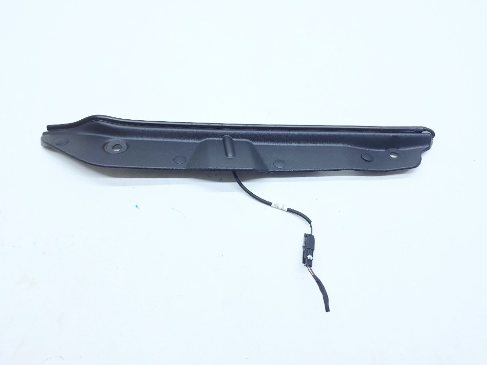 Suporte Direita Tampa Traseira Gm Equinox 2.0 2019 84452421