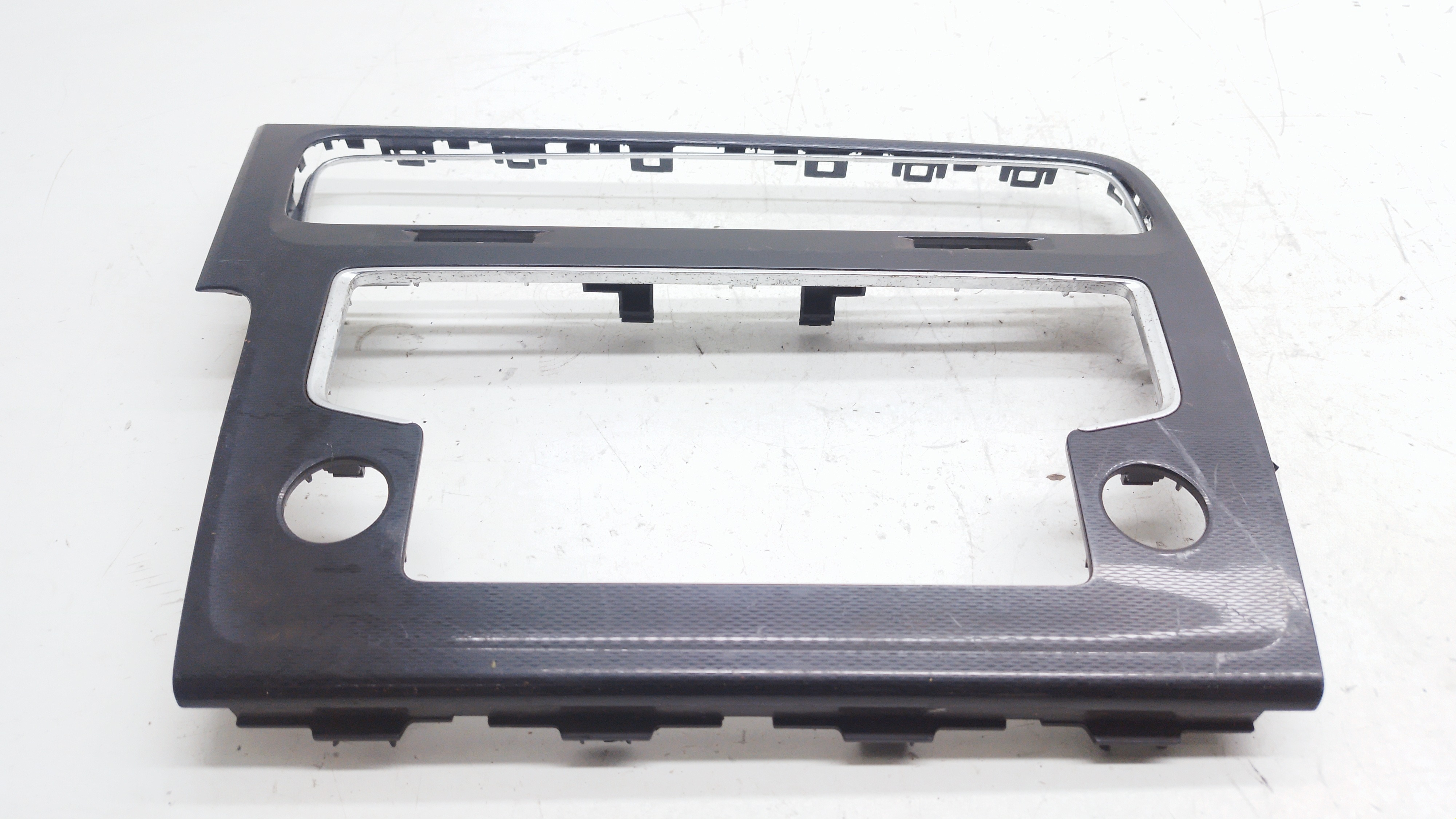 Modura Difusor Ar/ Multimídia Vw Golf 2014/ 2015 Nº5g1819743 Preto