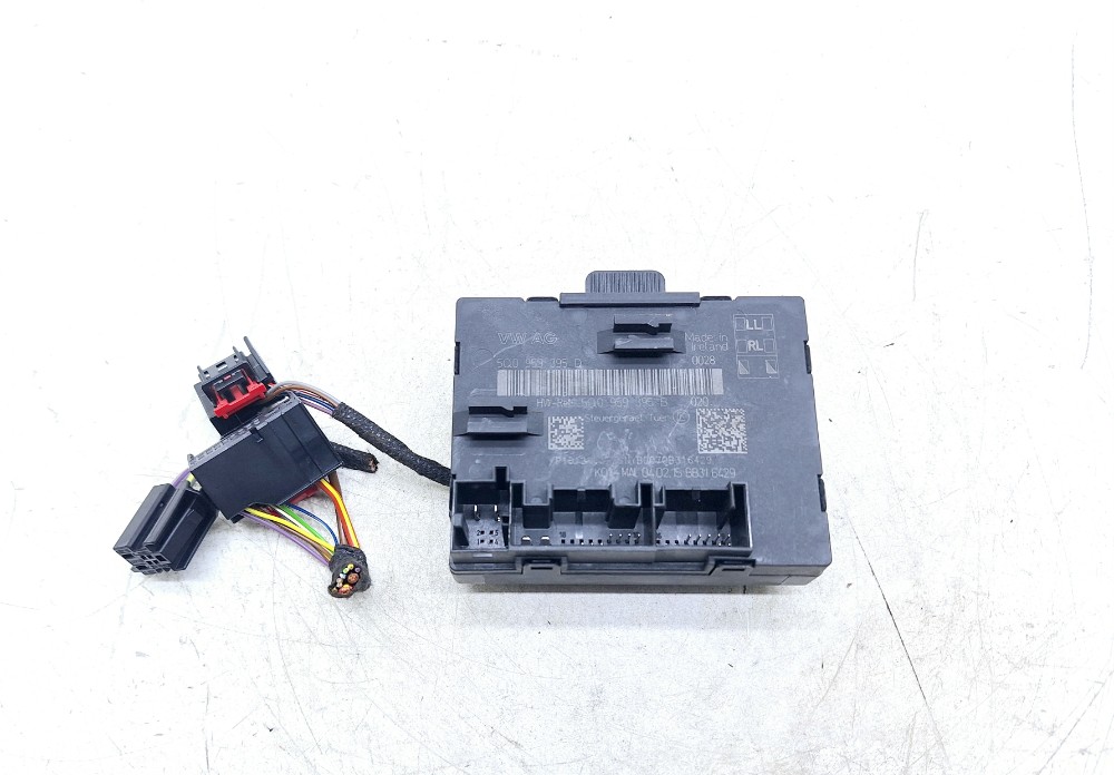 Módulo Porta Traseira Esquerda Audi S3 2.0 2015 5q0959395b