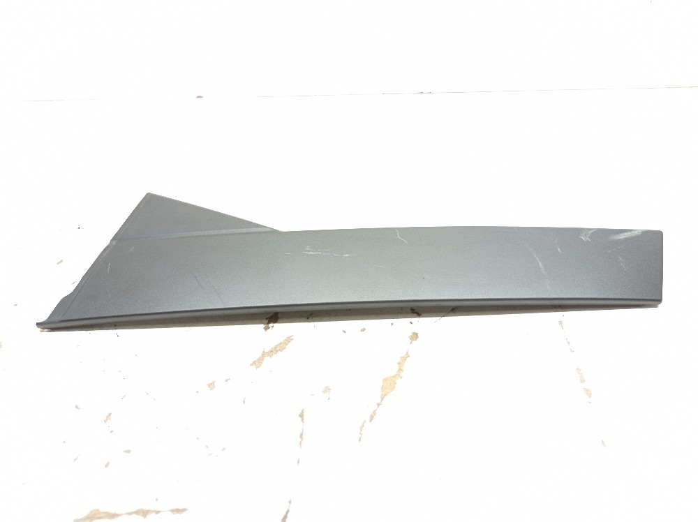 Acabamento Esquerdo Porta Traseira Bmw X1 1.5 2023 9451603