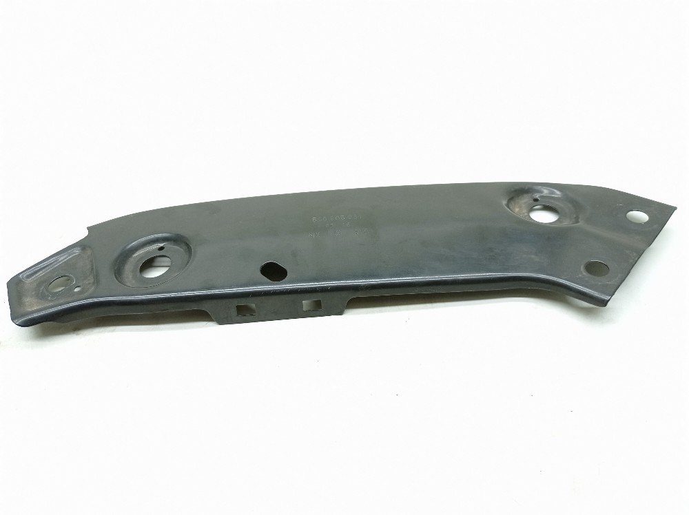 Suporte Farol Esquerdo Vw Jetta Tsi 1.4 2016 5c6805931