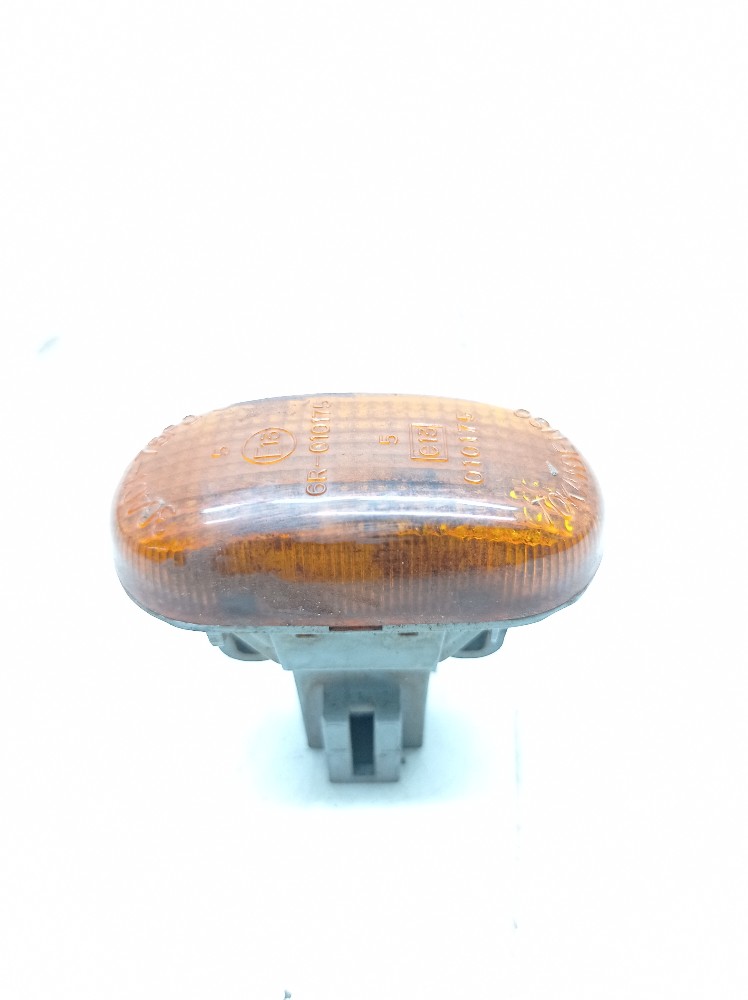 Luz Pisca Esquerdo Gm Tracker 2.0 2006 2007 6r010175
