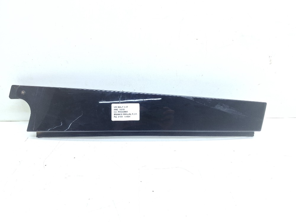 Acabamento Porta Traseira Direita Vw Golf 1.4t 2015