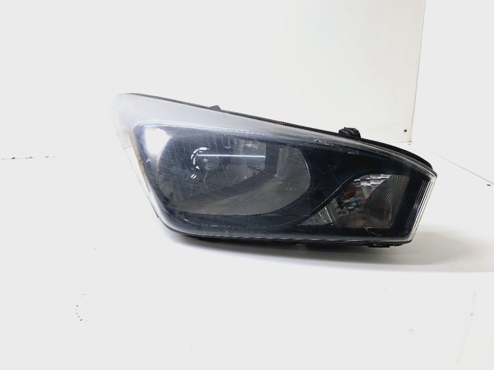 Farol Direito Hyundai Hb20 1.0 2017 921021s000 Direito/passageiro