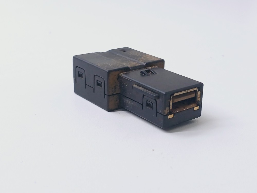 Entrada Usb Traseiro Console Central Vw Tcross 1.0 Tsi 2021