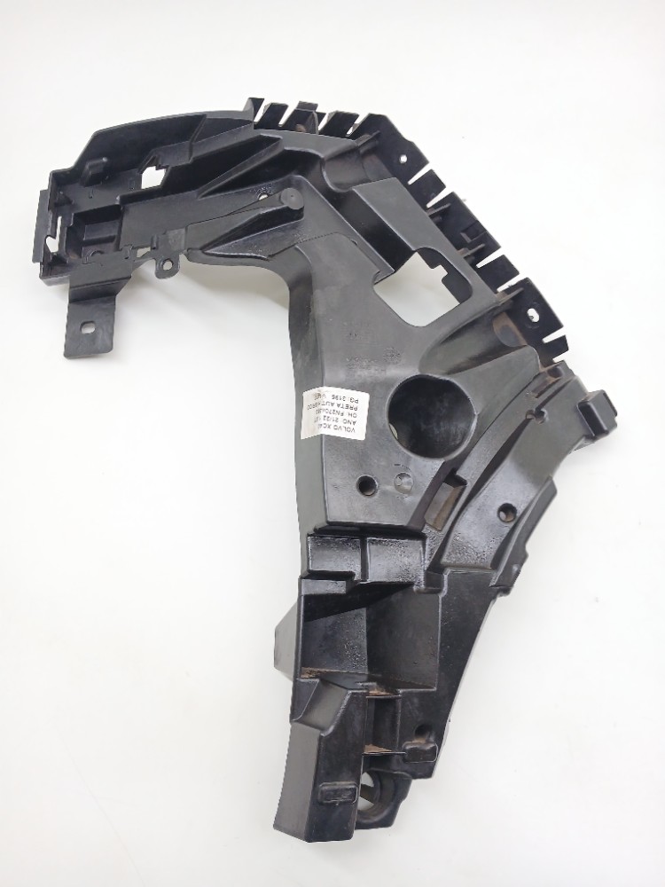 Guia Parachoque Traseiro Direito Volvo Xc40 1.5 2022