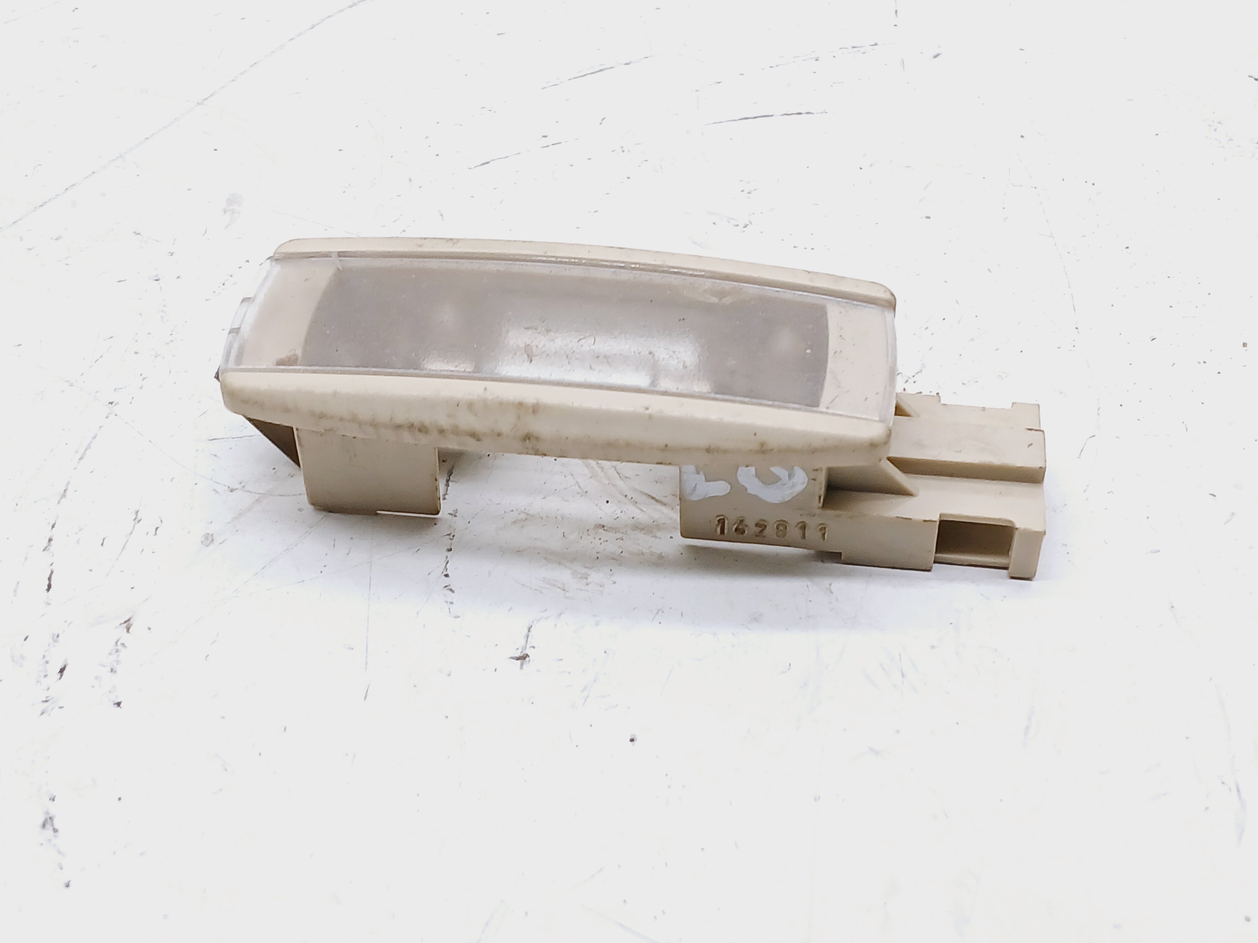 Luz Cortesia Direita Vw Jetta 2.0 2011 2012 1k0947109