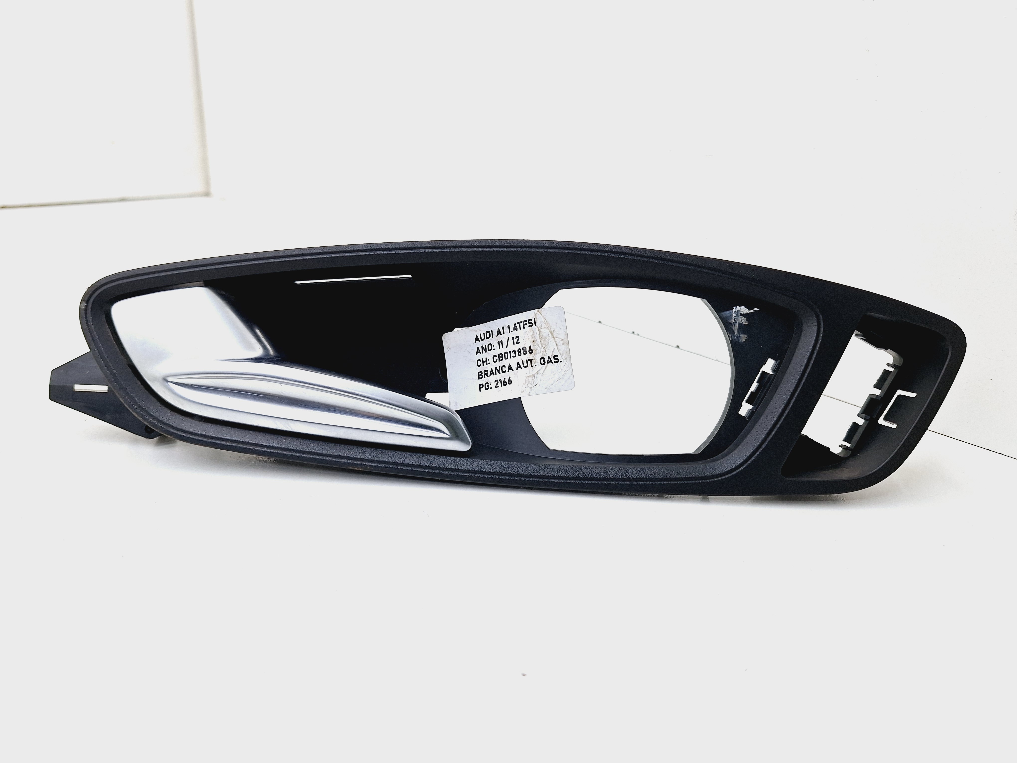Maçaneta Interna Dianteira Esquerda Audi A1 1.4 2011 2012 Preto E Prata Dianteira