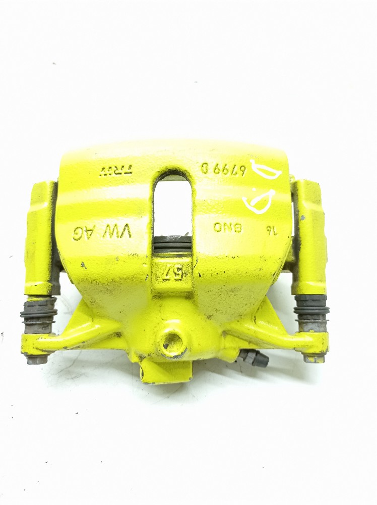 Cavalete Dianteiro Direito Audi A3 Tfsi Sportback 1.8 2013