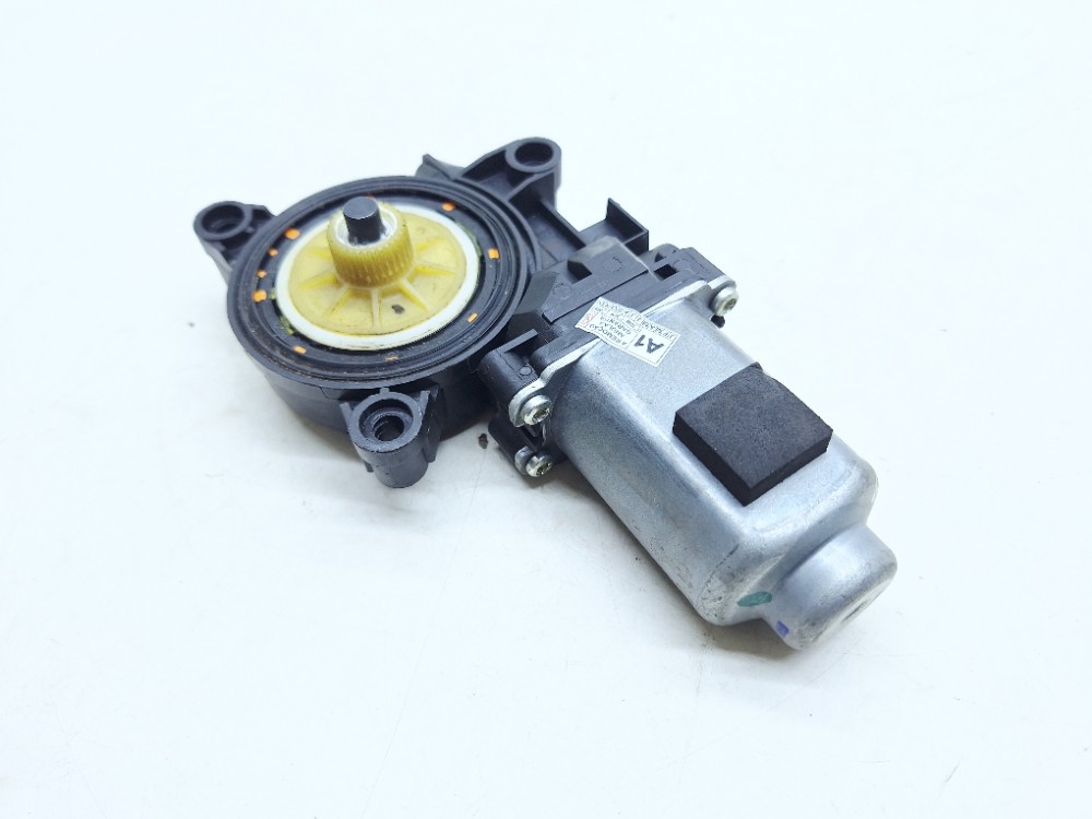 Motor Vidro Dianteiro Direito Elantra 2.0 2016 82460F2000