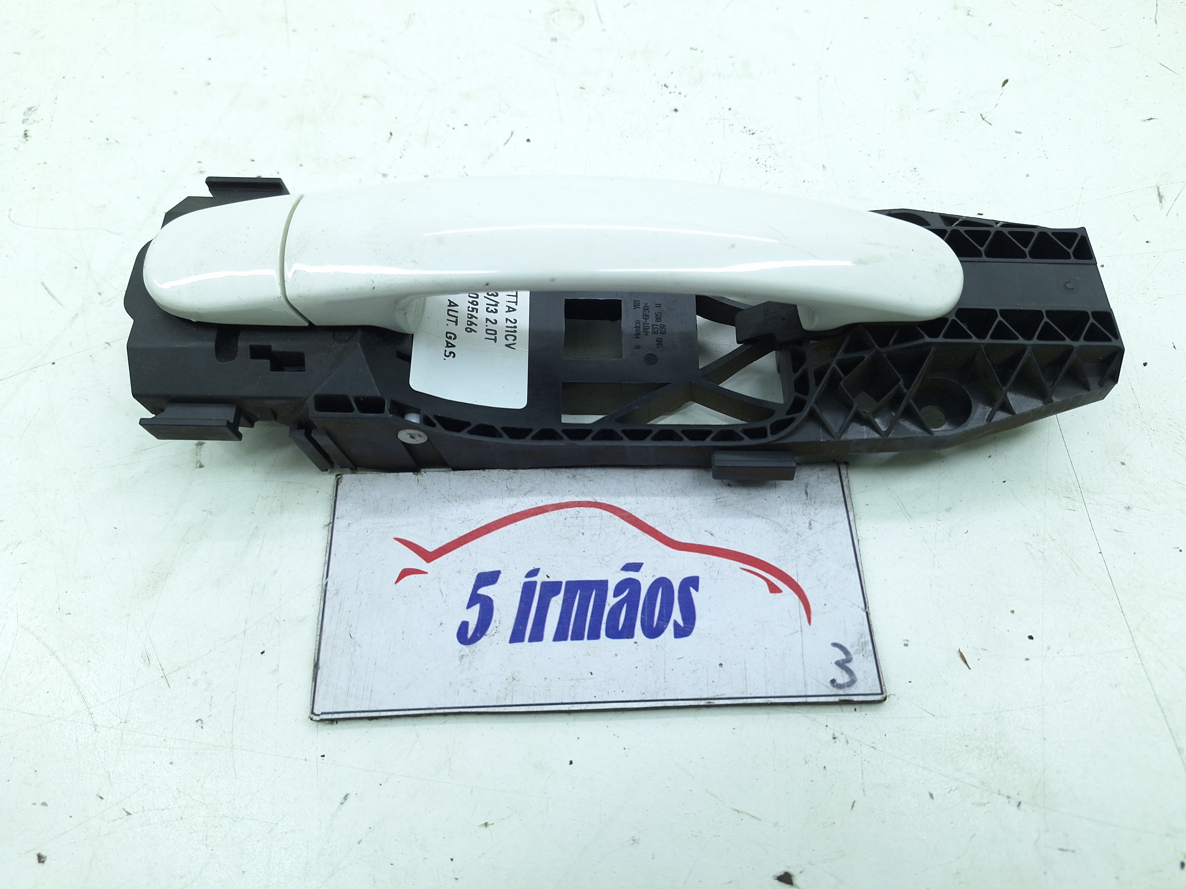 Maçaneta Externa Traseira Esquerda Vw Jetta Tsi 2.0 2013   Traseira