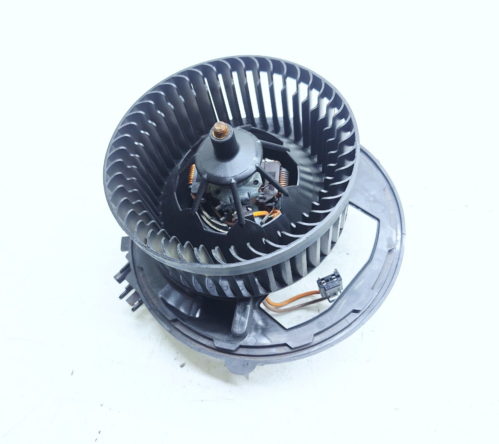 Ventilador Ar Condicionado Vw Jetta Gli 2.0 2019 T1018594r