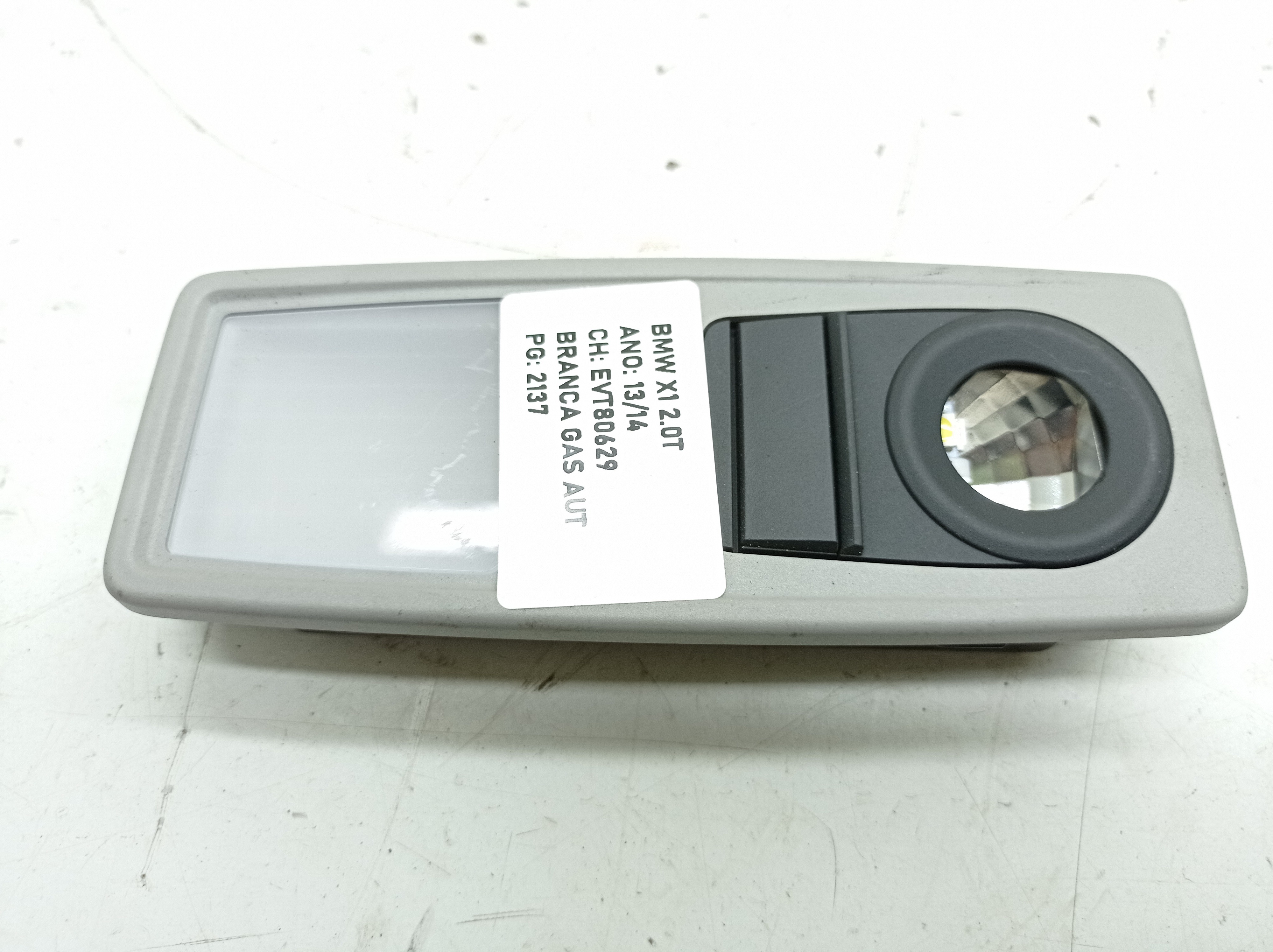 Luz Teto Cortesia Esquerda Bmw X1 2.0 2013 / 2014