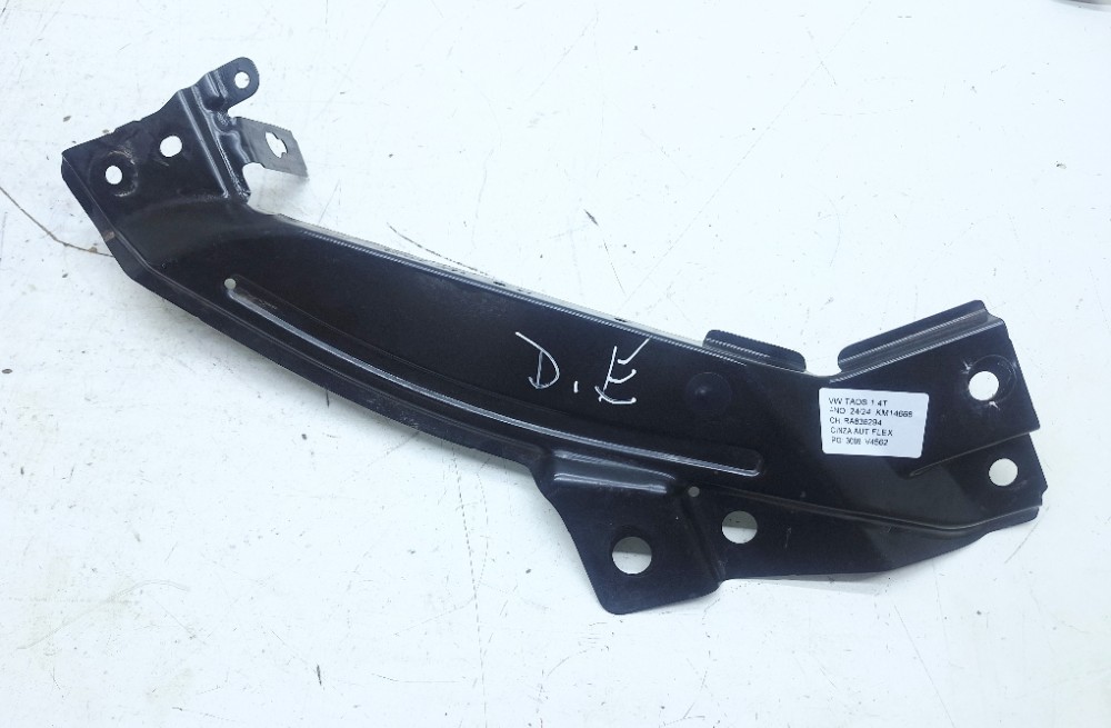 Suporte Farol Esquerdo Vw Taos Tsi 1.4 2024 2gj805931a