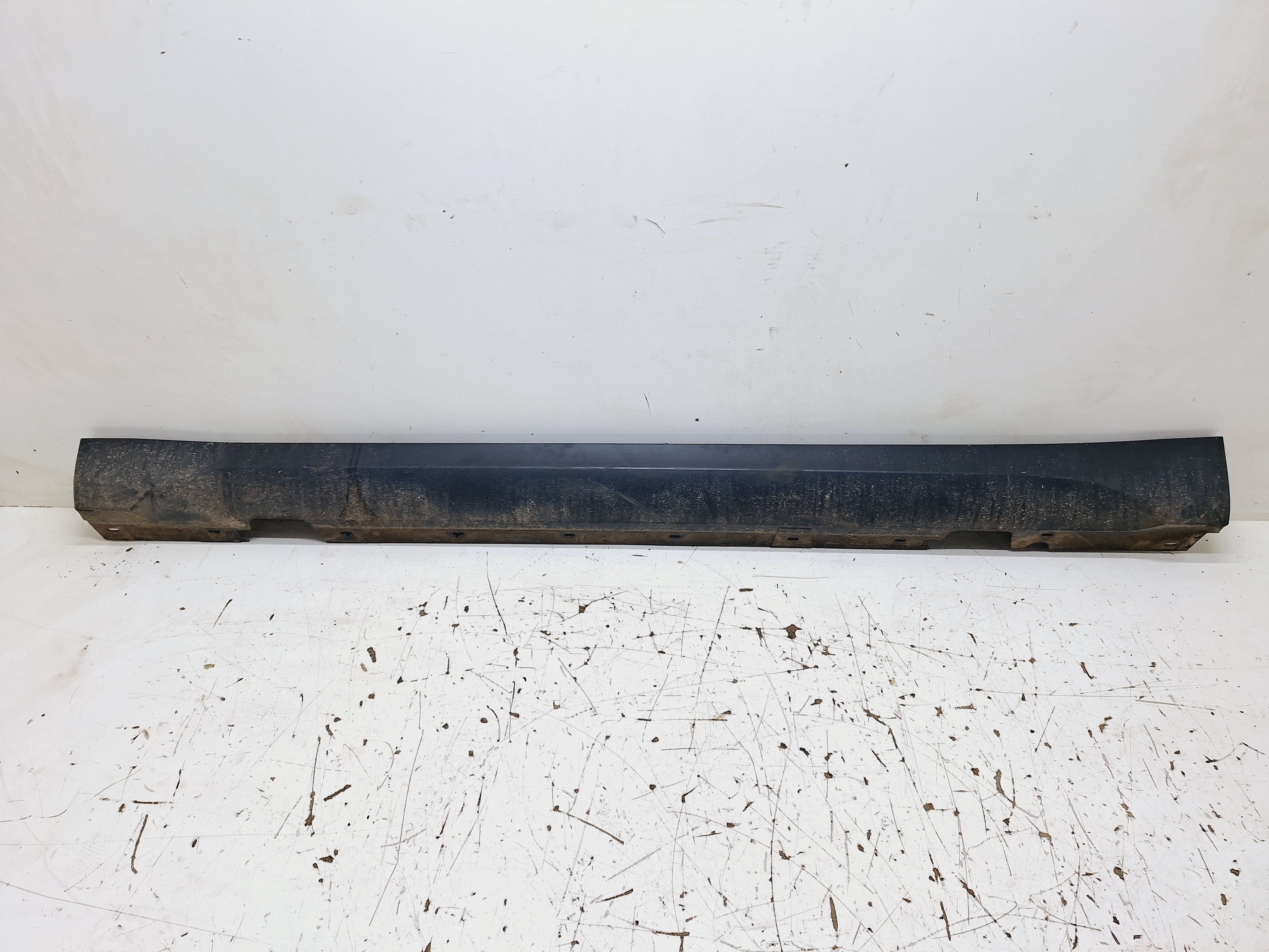 Spoiler Esquerdo Bmw X1 2.0 Turbo Flex 2013 / 2014 / 2015 Preto