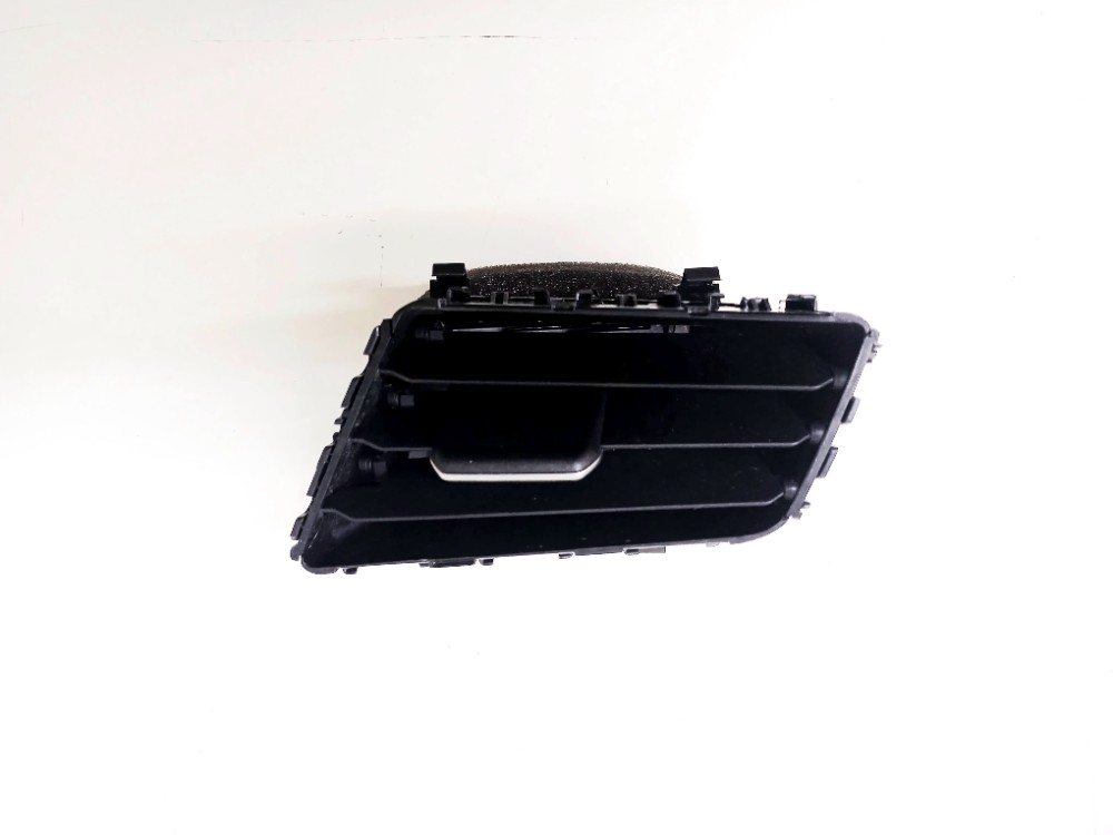Difusor Ar Esquerdo Vw Jetta Gli 2.0 2021 17b819703