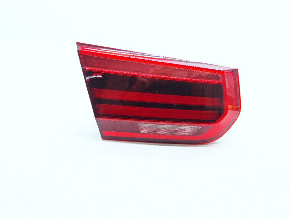 Lanterna Esquerda Tampa Bmw 320i 2.0 2016 H7736911906 Esquerdo/motorista Vermelho