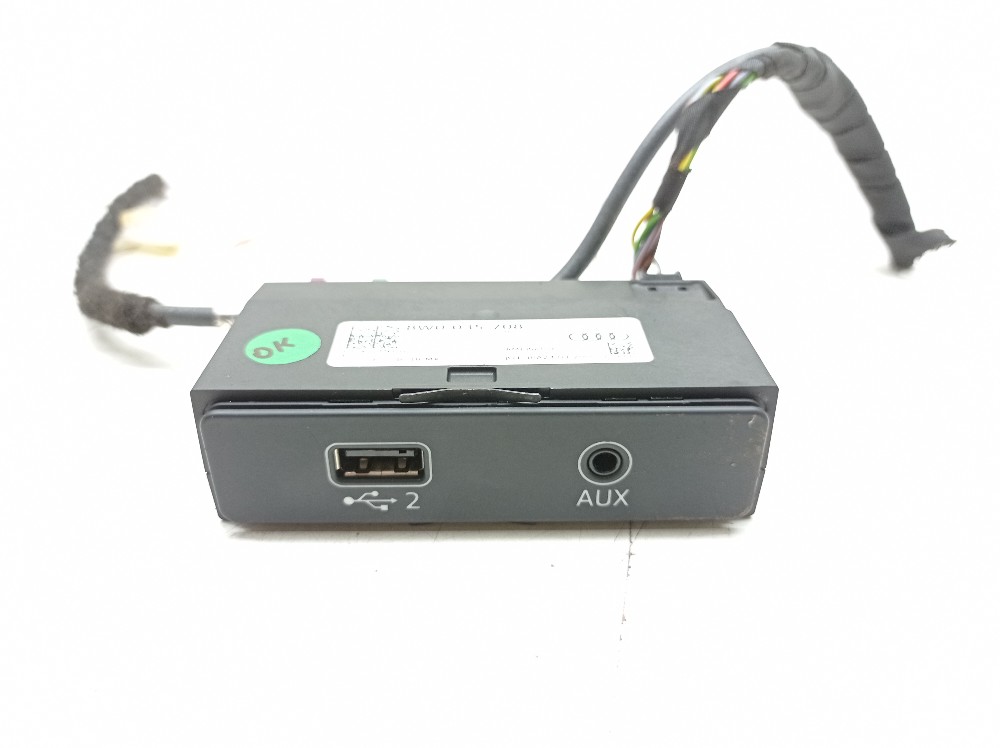 Entrada Auxiliar Usb Audi Q5 Tfsi 2.0 2020 2021 8w0035708