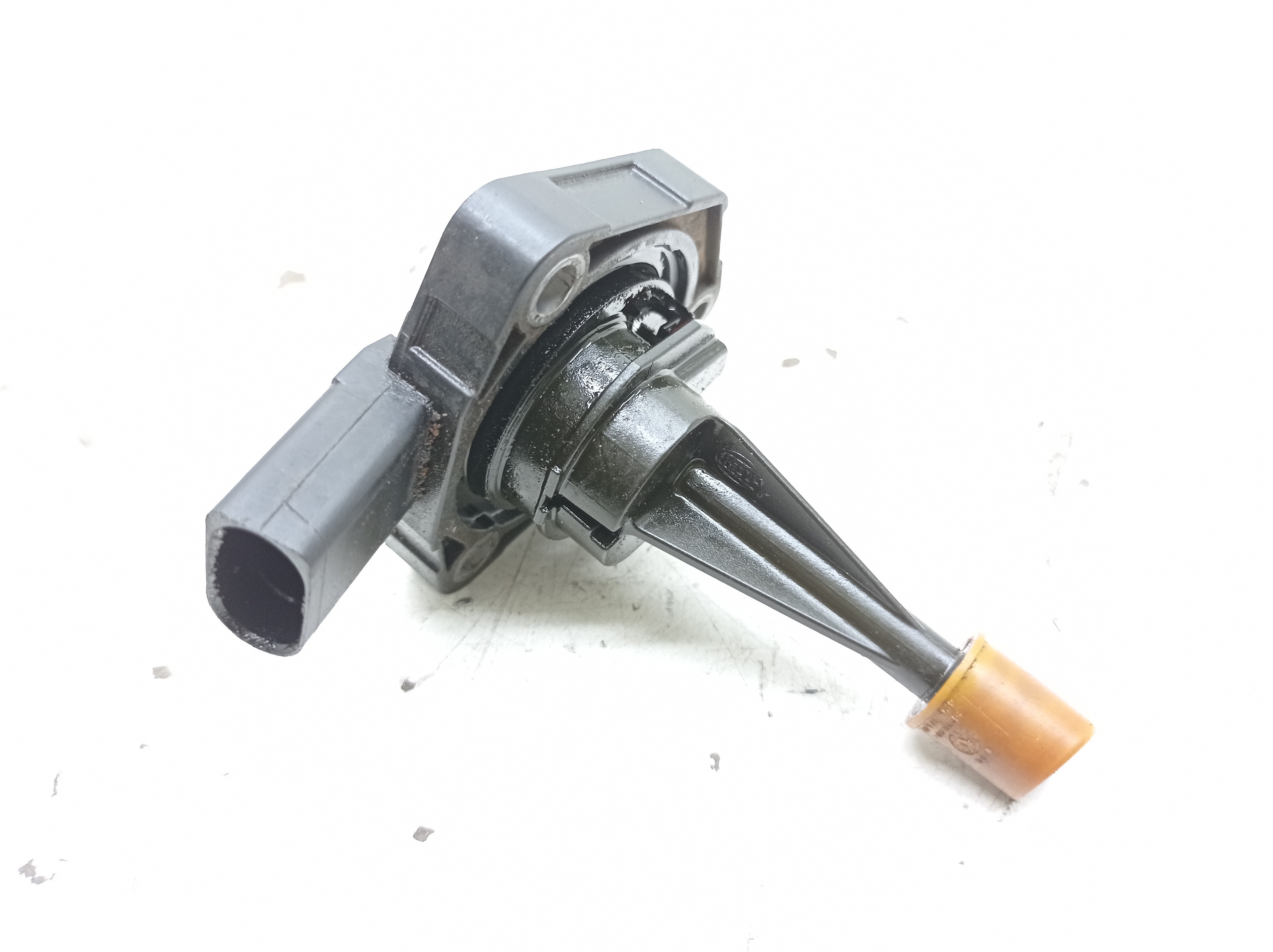 Sensor Nível Óleo Audi Q3 Tfsi 2.0 2014 Nº03c907660r
