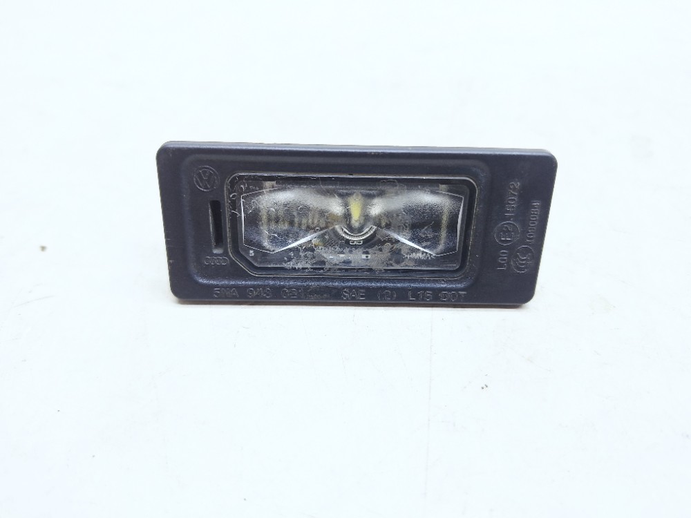 Luz Placa Traseira Vw Jetta 1.4 2018 5na943021