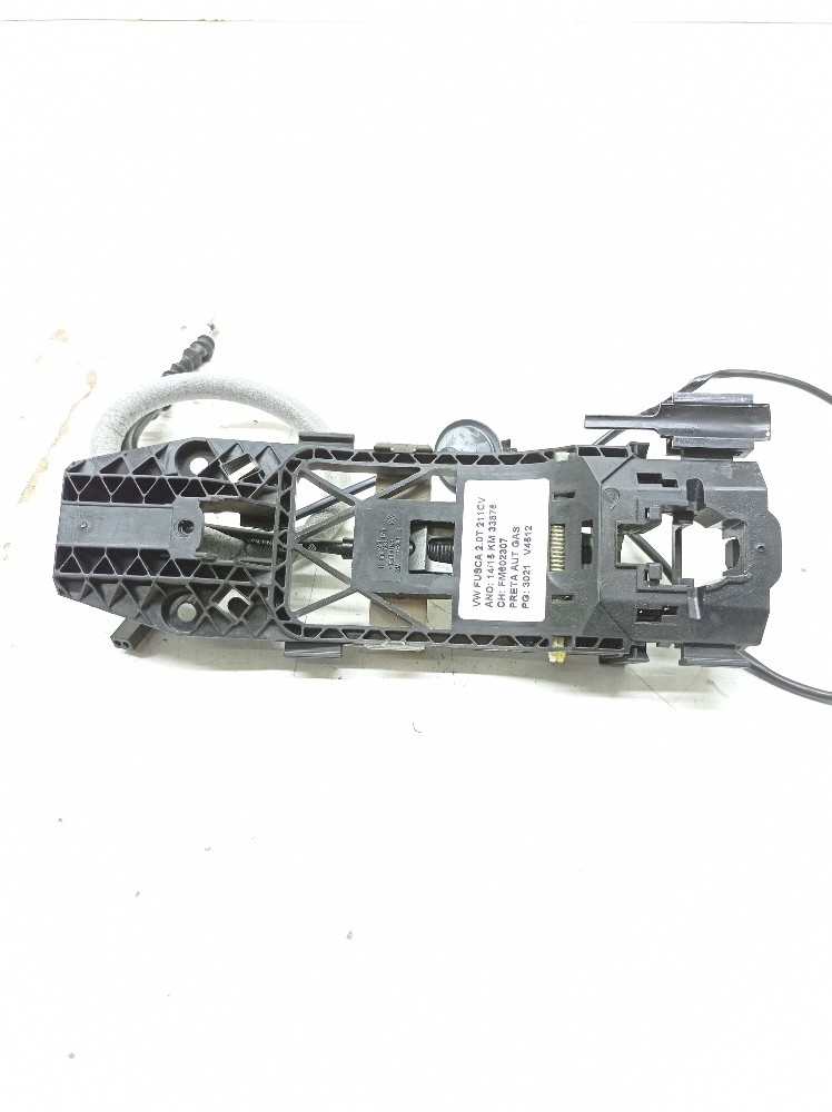 Suporte Maçaneta Dianteira Direita Vw Fusca Tsi 2.0 2014