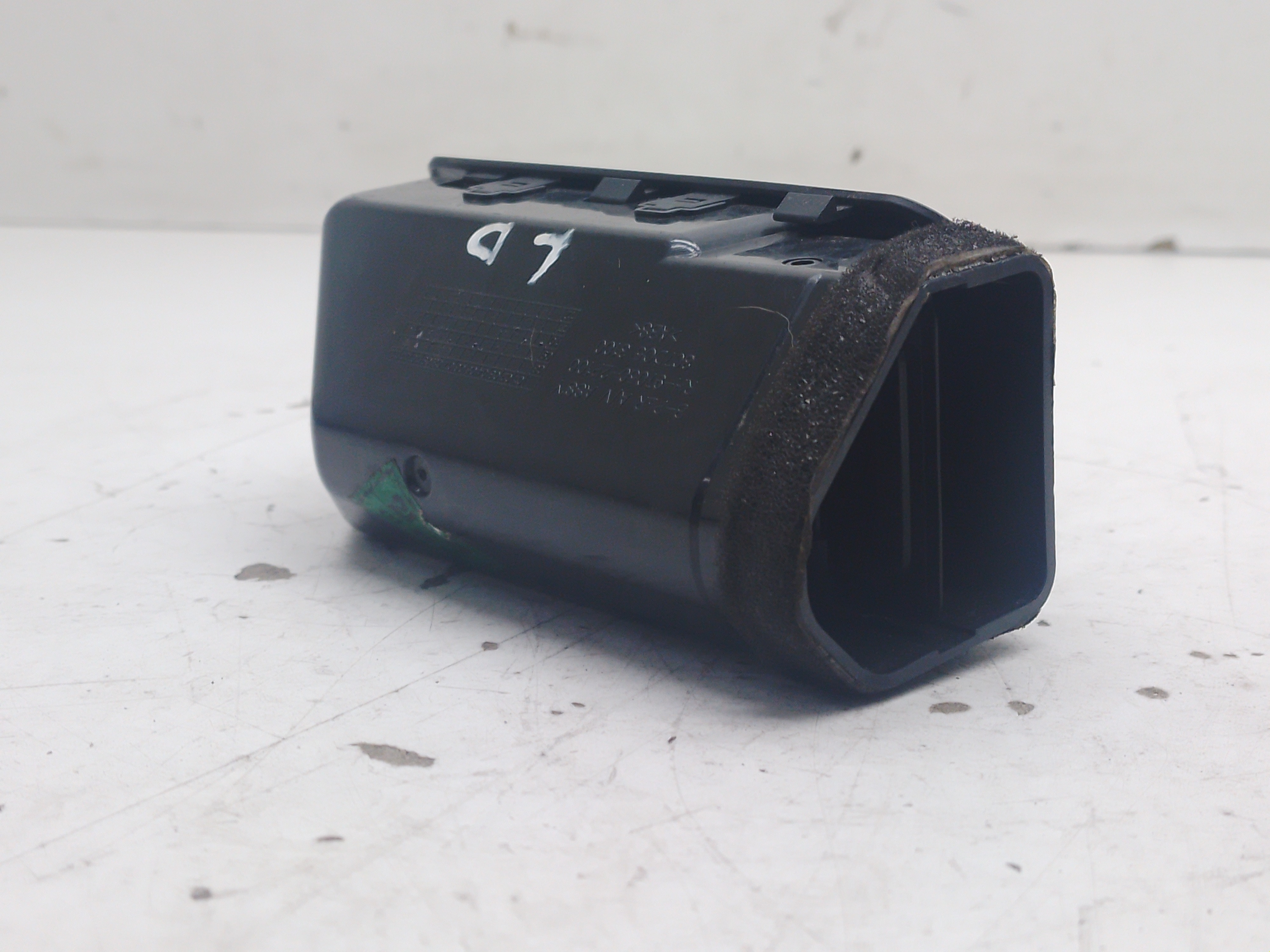 Difusor Ar Lado Direito Kia Sorento 2.4 2010 2011 807d053100