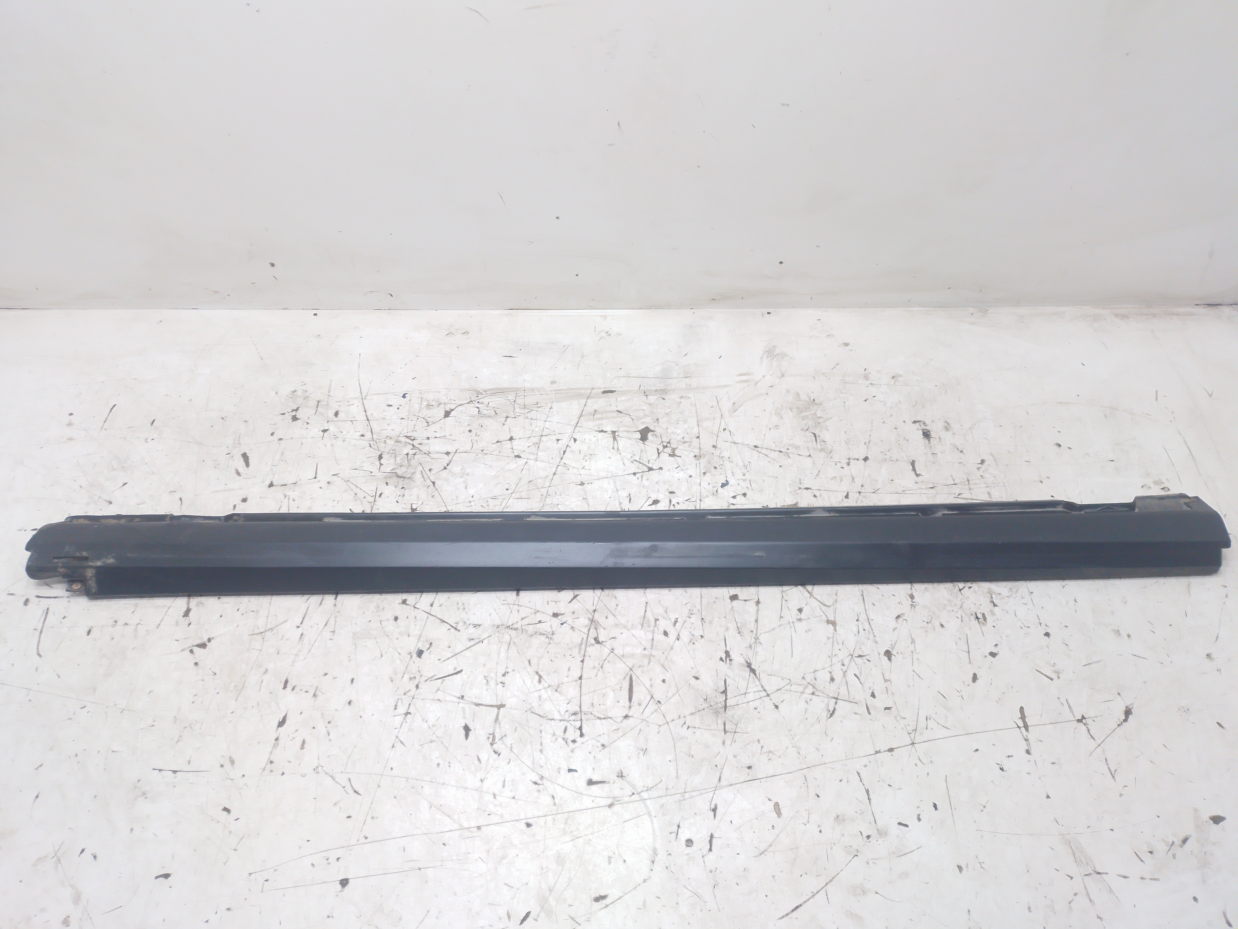 Spoiler Direito Land Rover Evoque 2.0 2013 2014 Bj3210154ab Preto