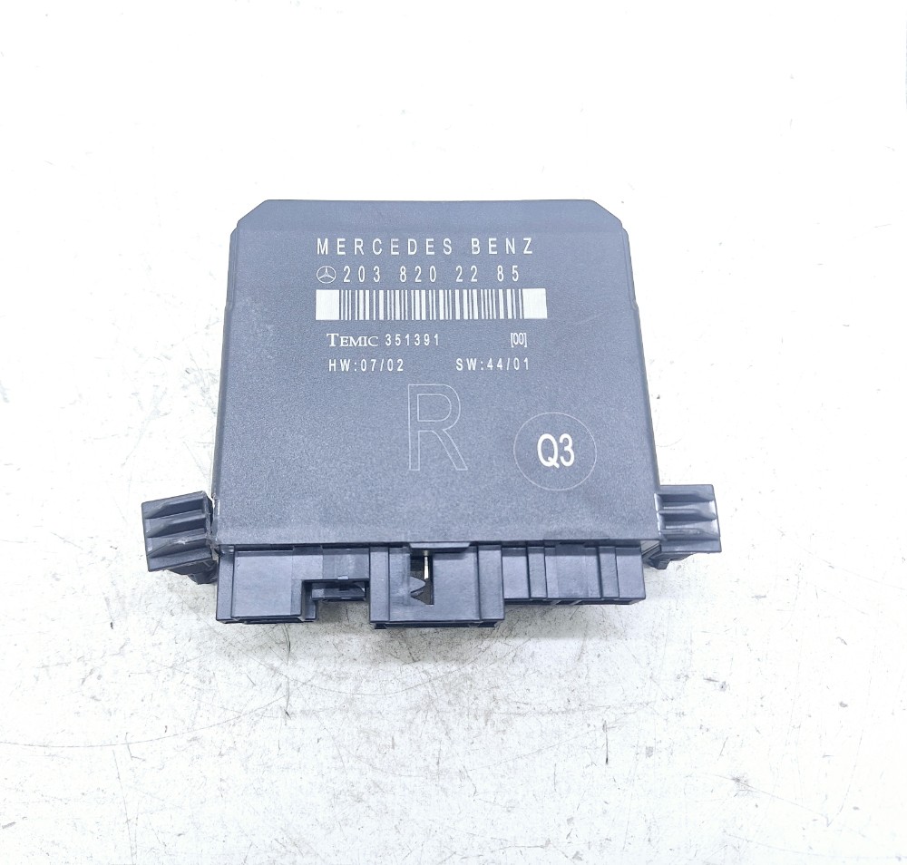 Módulo Porta Traseira Direita C180 2004 2038202285
