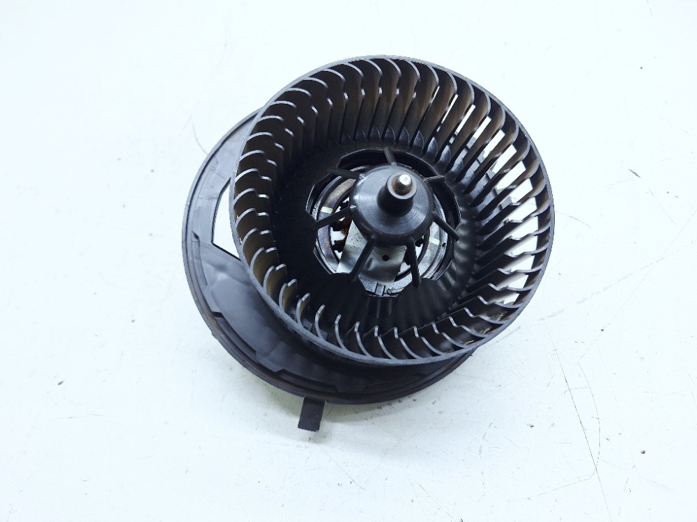 Ventilador Ar Condicionado Audi Q3 1.4 2020 5wb819015a