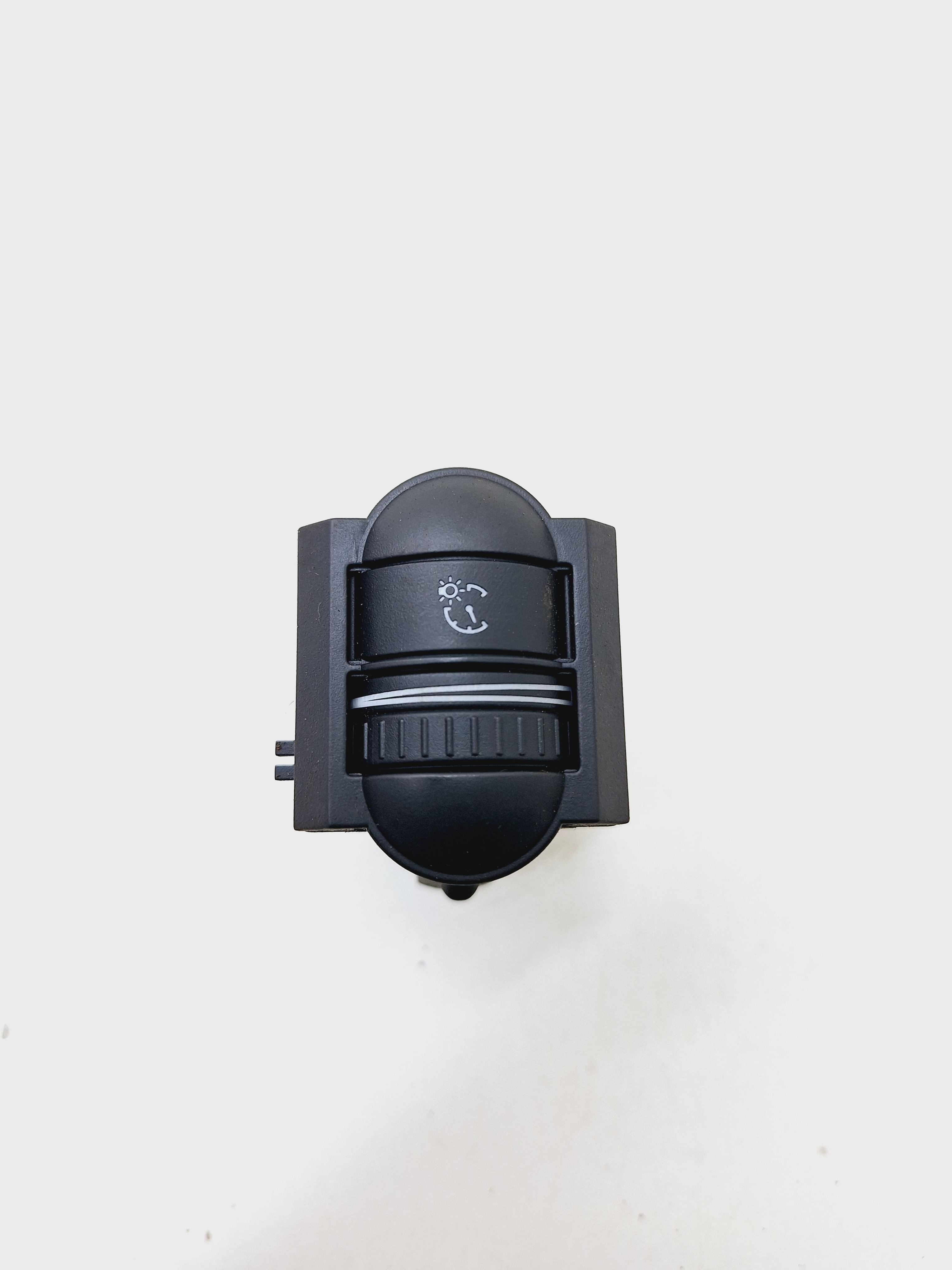 Botão Controle Luz Painel Verde Jetta 2.0 2015 Nº1k0941334