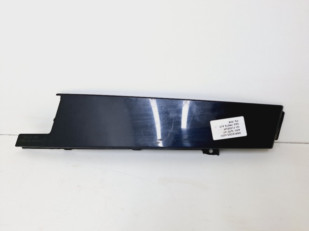 Acabamento Porta Dianteira Direita Mercedes A200 2014 2015