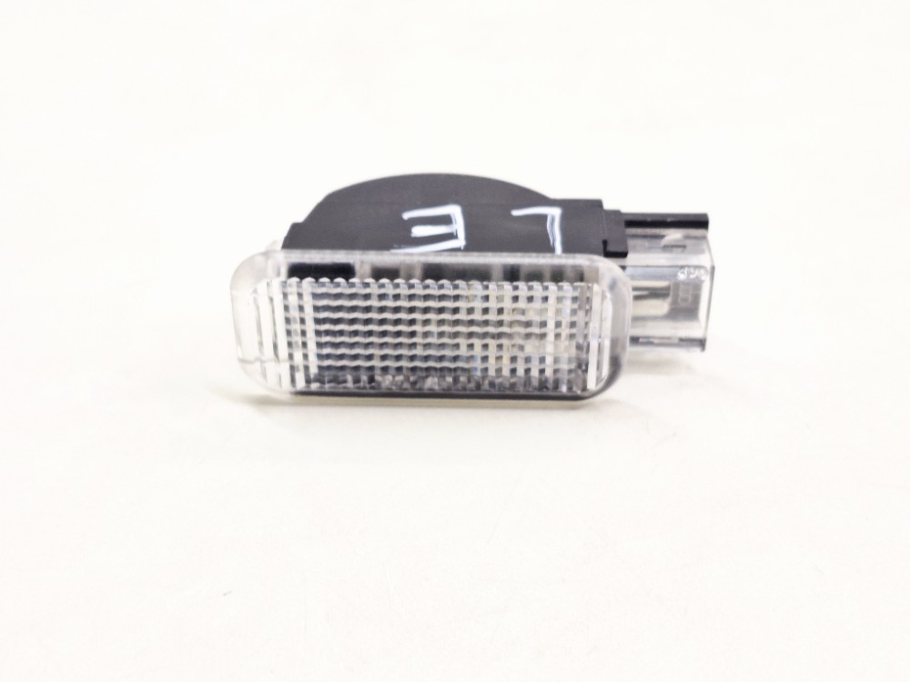 Luz Interna Porta Malas Audi Ttrs 2.5t 2021