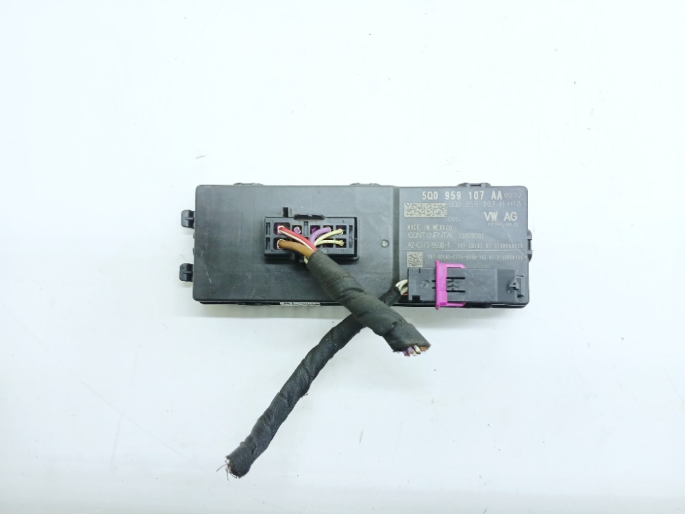 Módulo Porta Malas Vw Tiguan 350 Tsi 2.0 2021 5q0959107aa