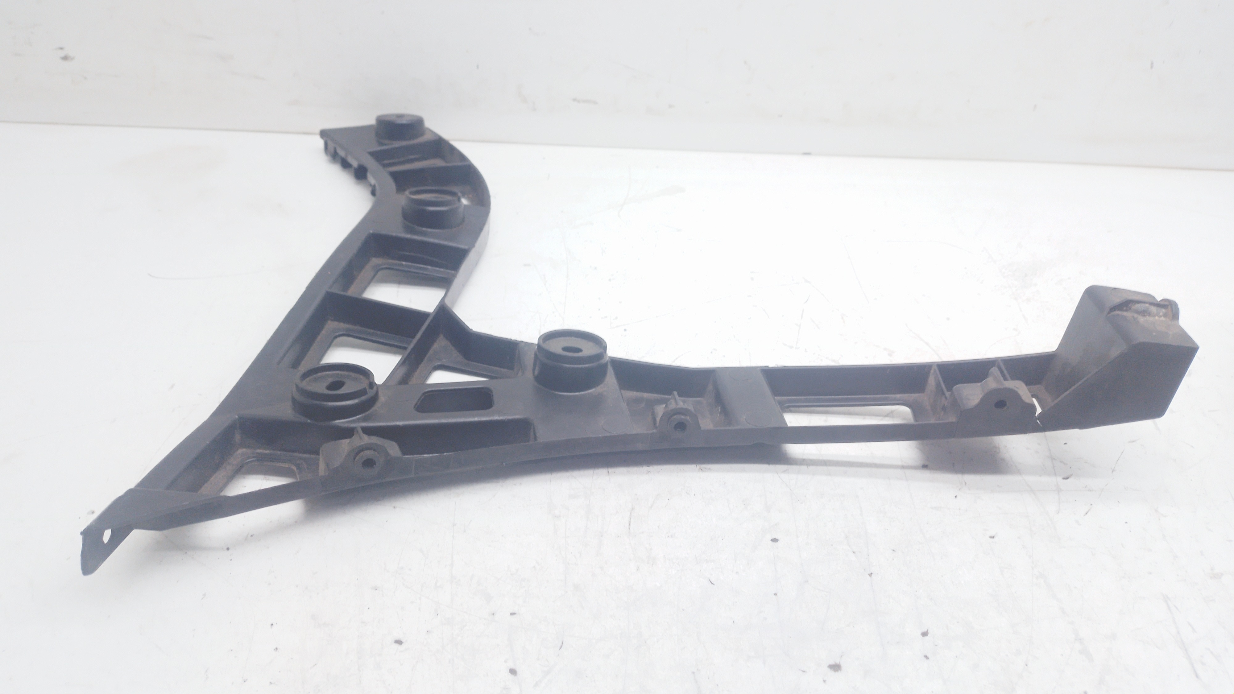 Guia Parachoque Traseiro Esquerdo Vw Tiguan 2019 Nº6ec807394