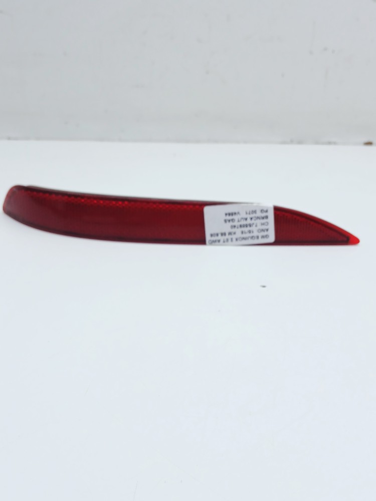 Refletor Olho Gato Direito Gm Equinox 2.0 2018 84306359
