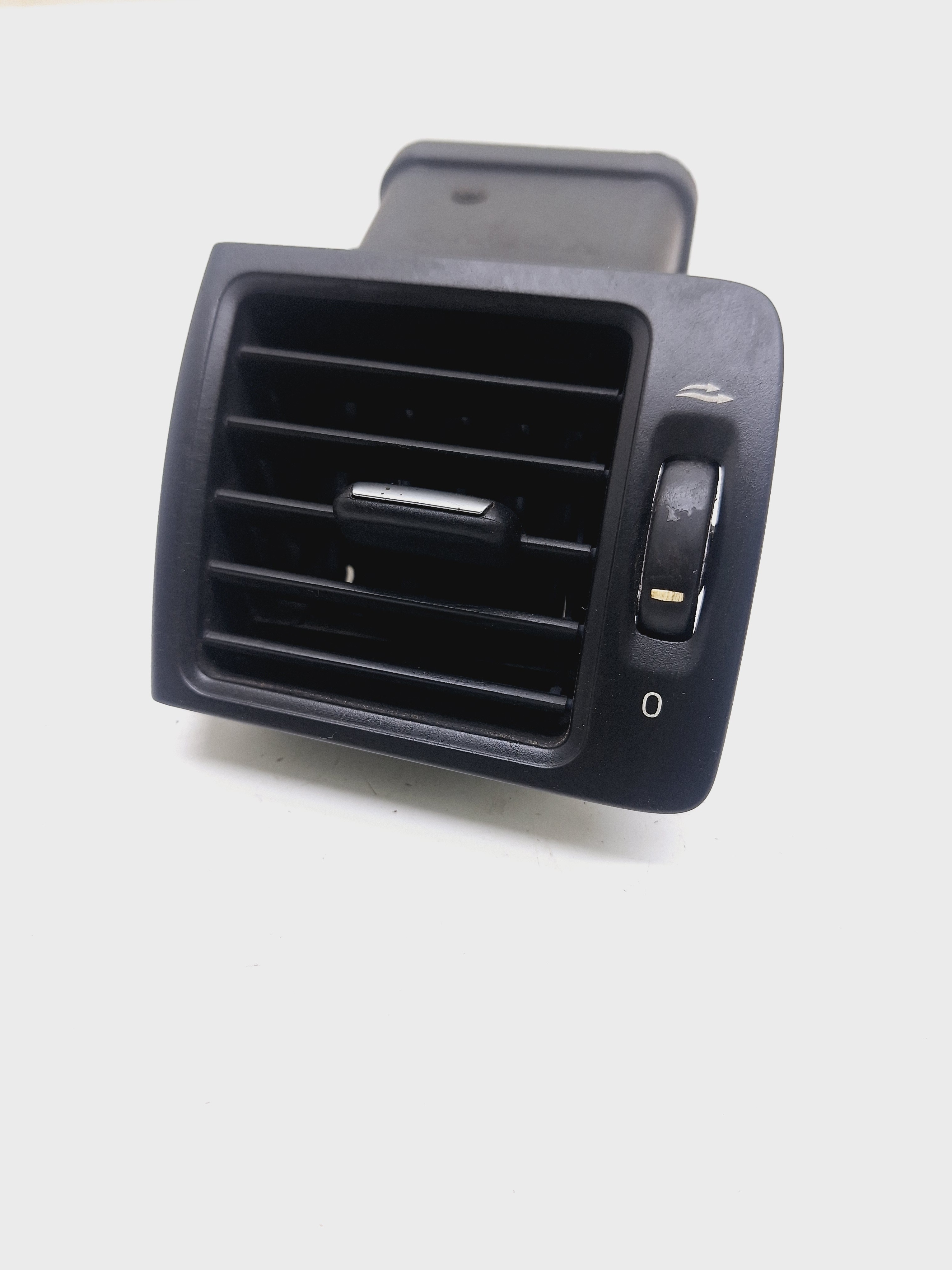 Difusor Ar Direito Volvo C30 2.5 T5 Aut 2010/ 2011 Nº506001