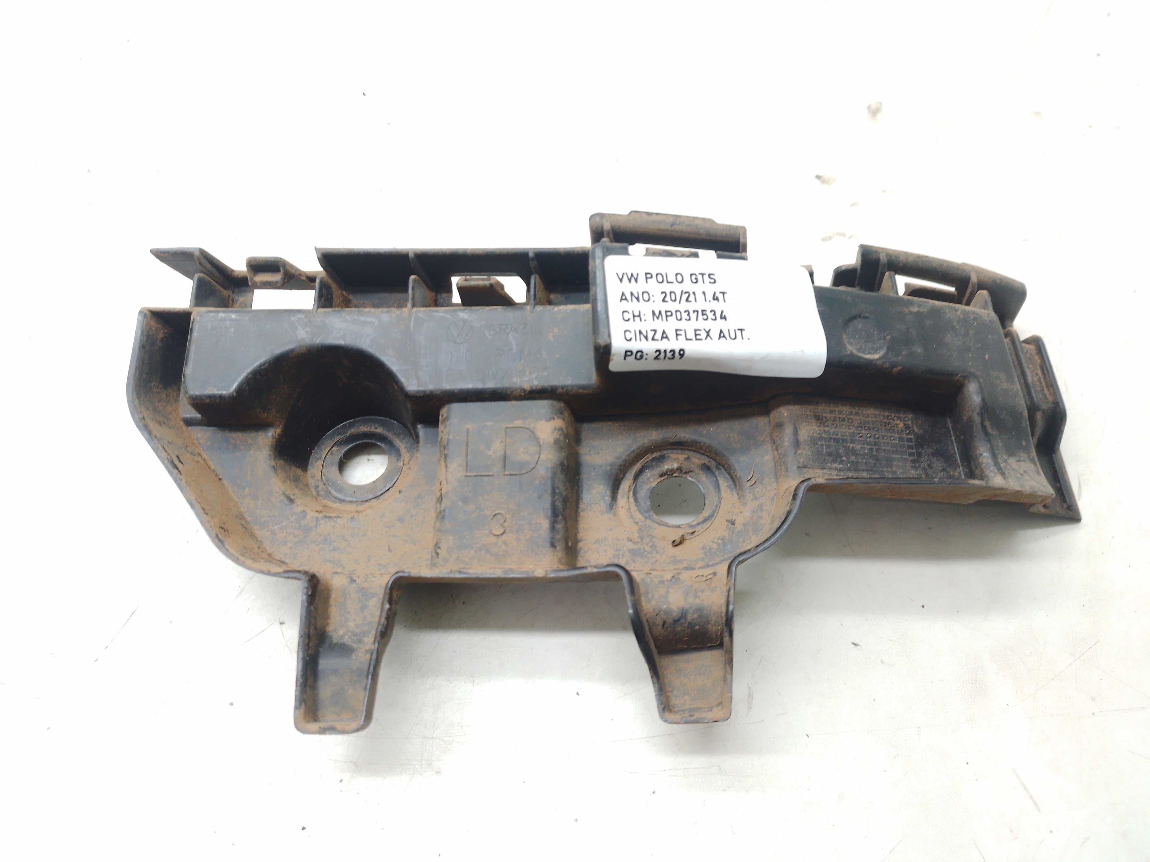Guia Direita Parachoque Traseiro Vw Polo Gts 1.4 2020 / 2021