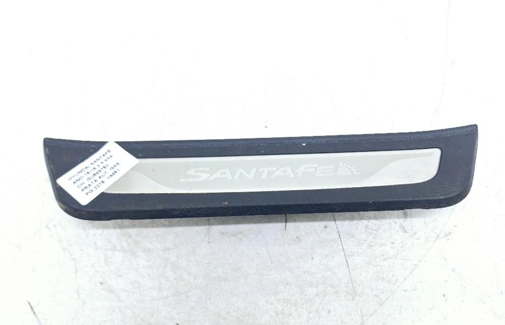 Soleira Porta Traseira Esquerda Hyundai Santa Fé 3.3 2016
