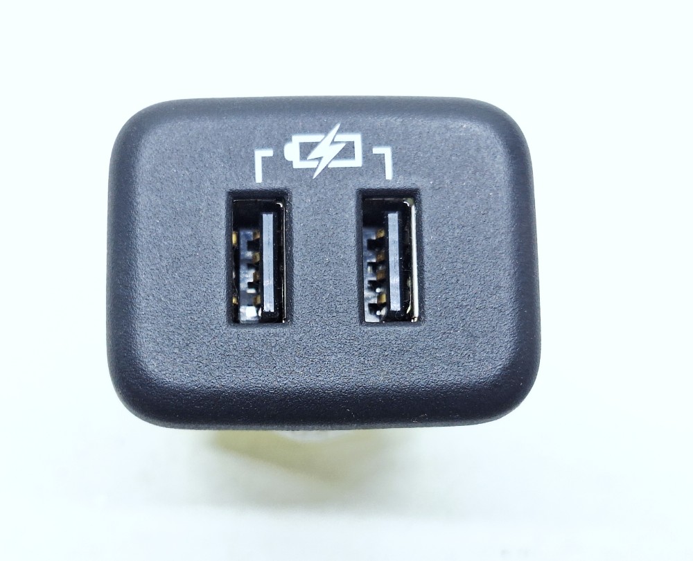Entrada Usb Auxiliar Gm Equinox 2.0 2019 13598459