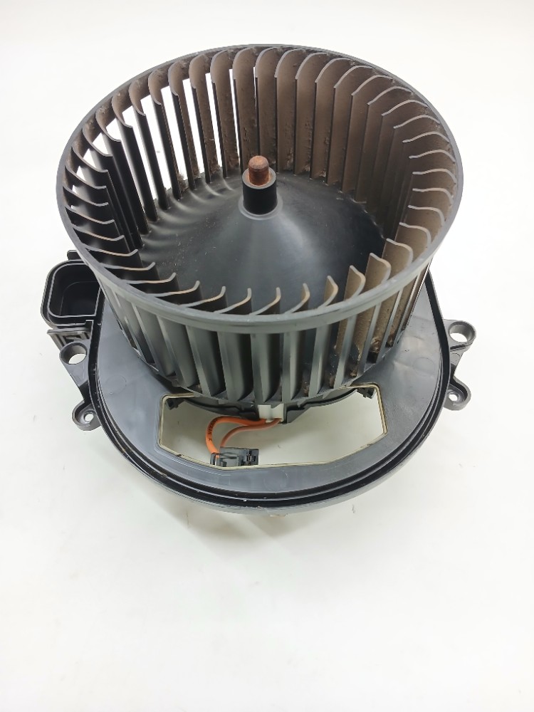 Motor Ventilador Ar Condicionado Bmw 320i 2.0 2018 2028847