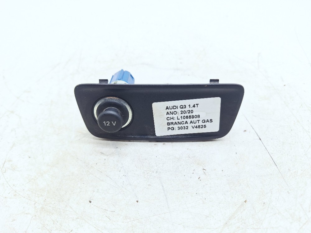Acabamento Cinzeiro Tomada 12v Audi Q3 1.4 2020 83a863324b