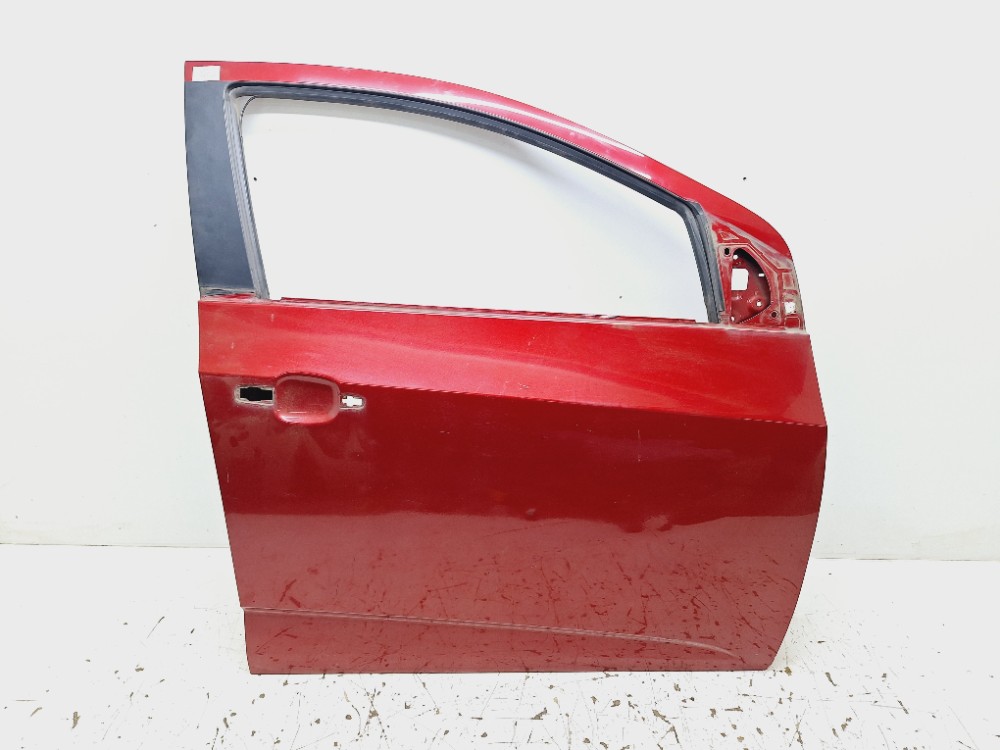 Porta Dianteira Direita Chevrolet Sonic 1.6 Hatch 2011 2012  Dianteira Direita Vermelho