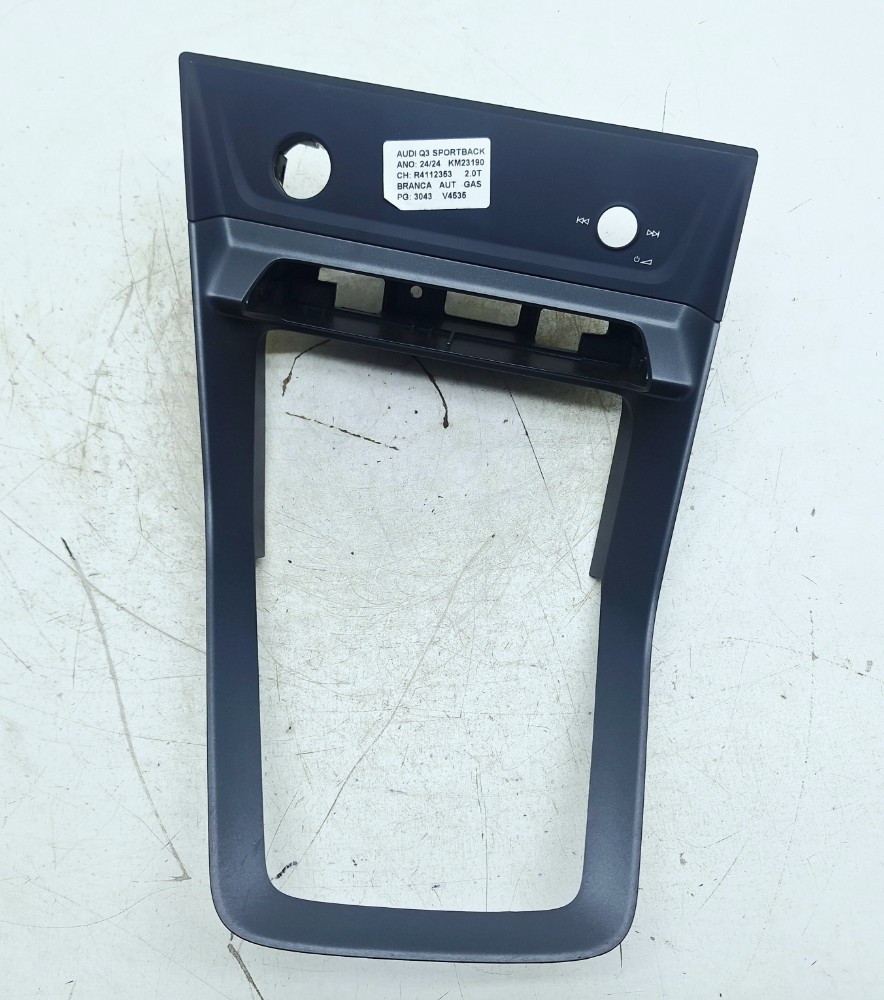 Acabamento Console Central Q3 Sportback 2.0 2024 83b864260