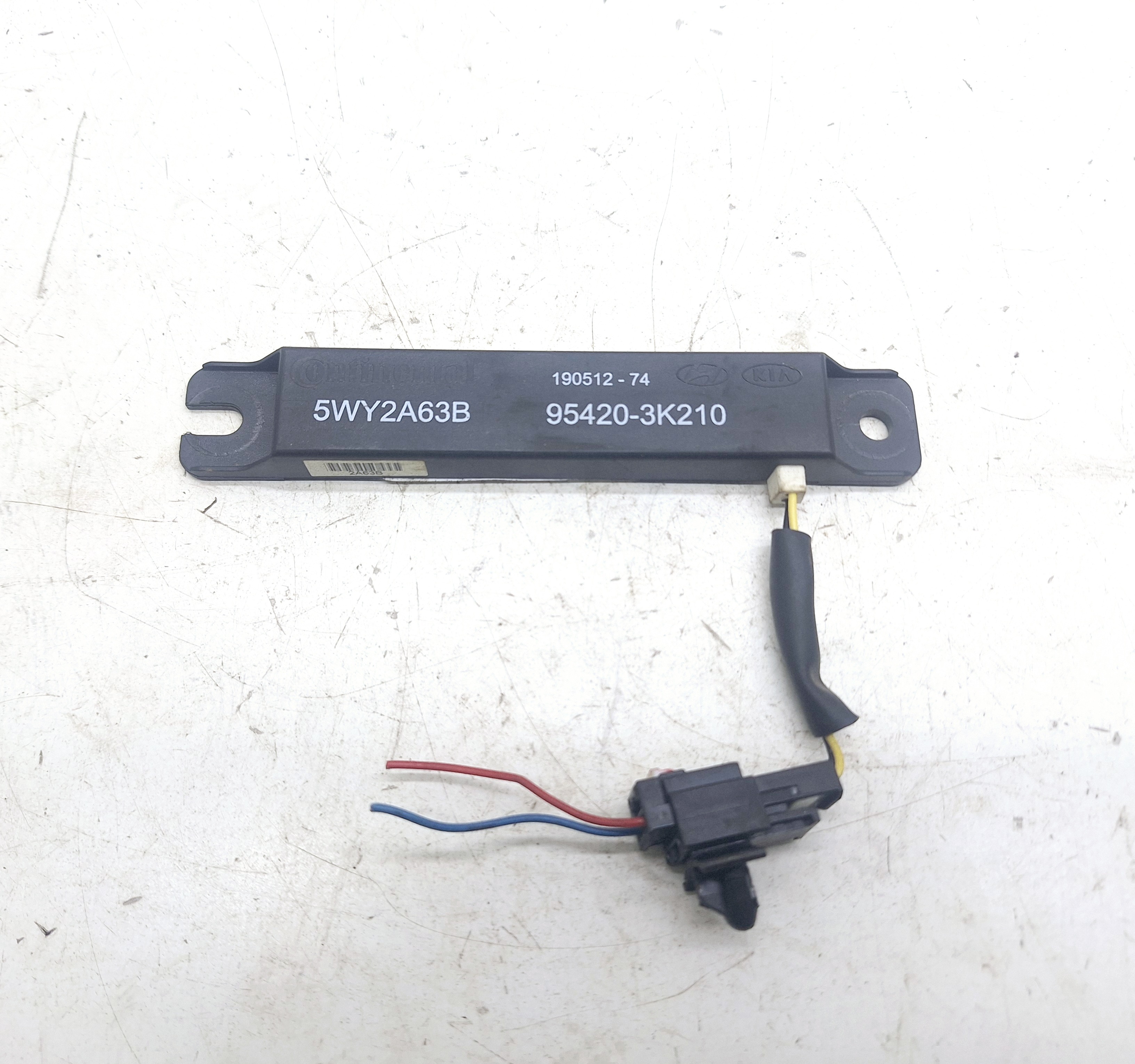 Sensor Keyless Kia Sportage 2.0 2012 2013 954203k210