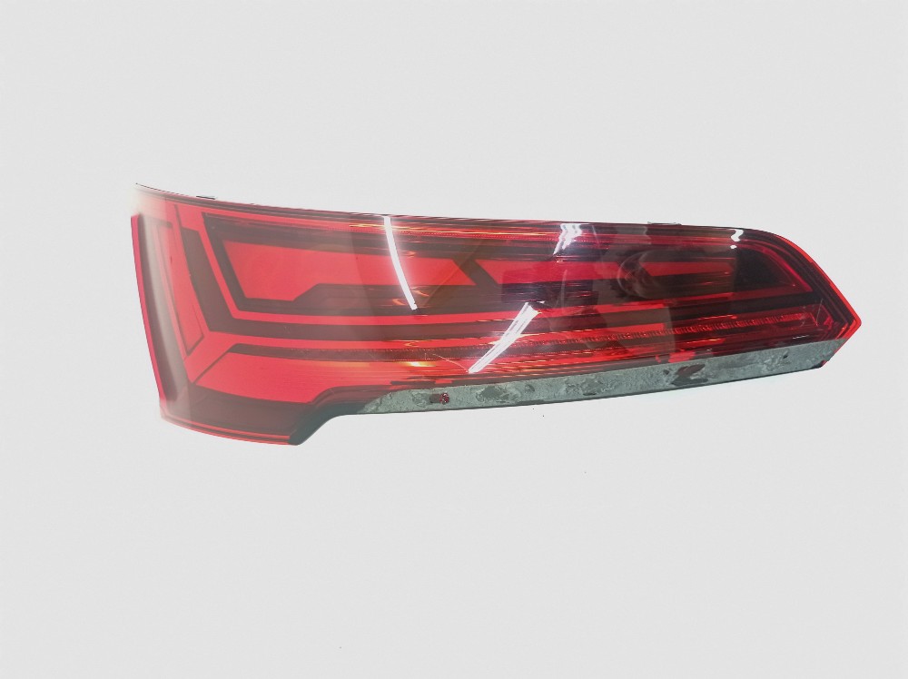 Lanterna led esquerda audi q5 2.0 2024 2025 80A945075B